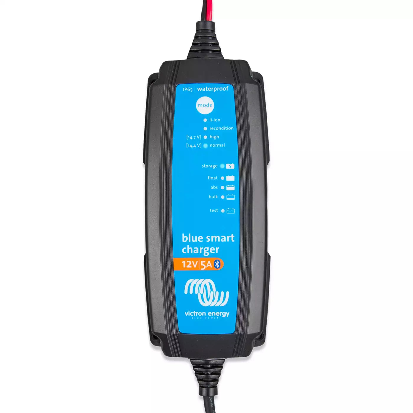 BlueSmartIP65Charger12V5A_close-up