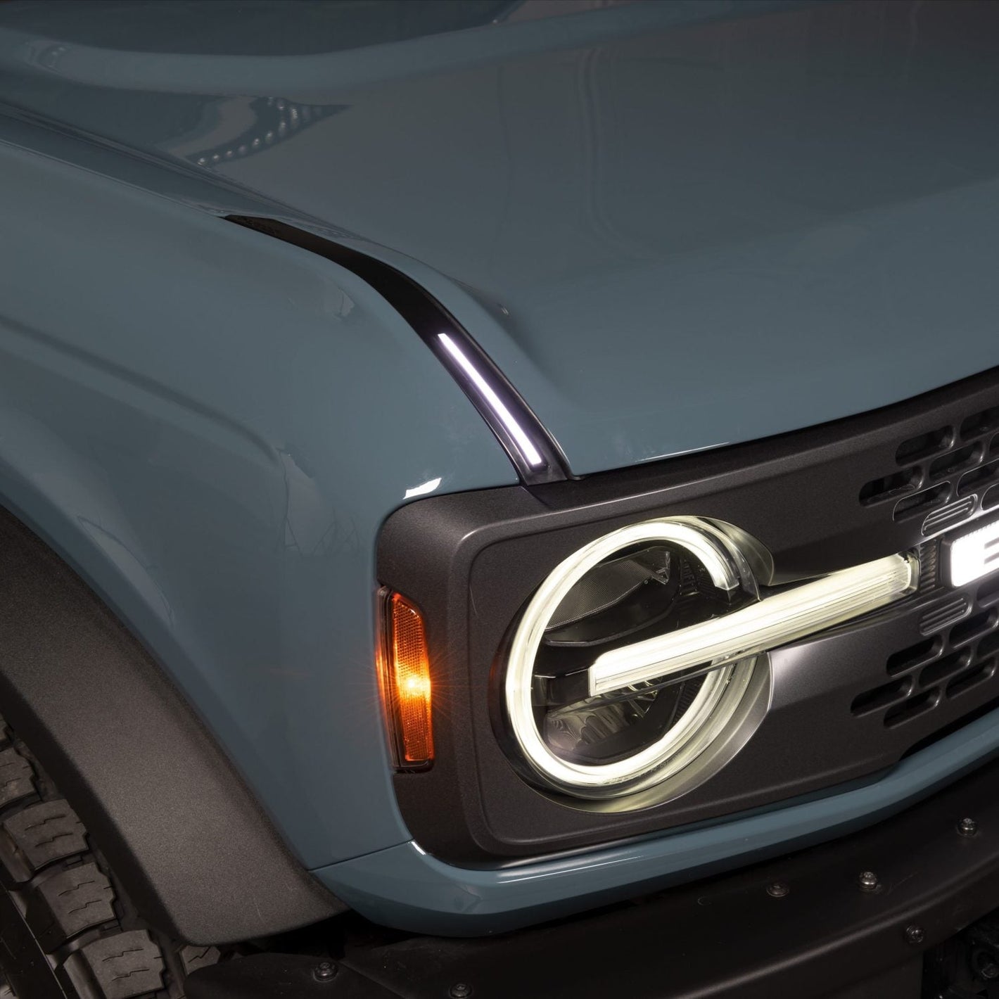 Luminix DRL LED Light Hood Limb Riser 21-25 Ford Bronco