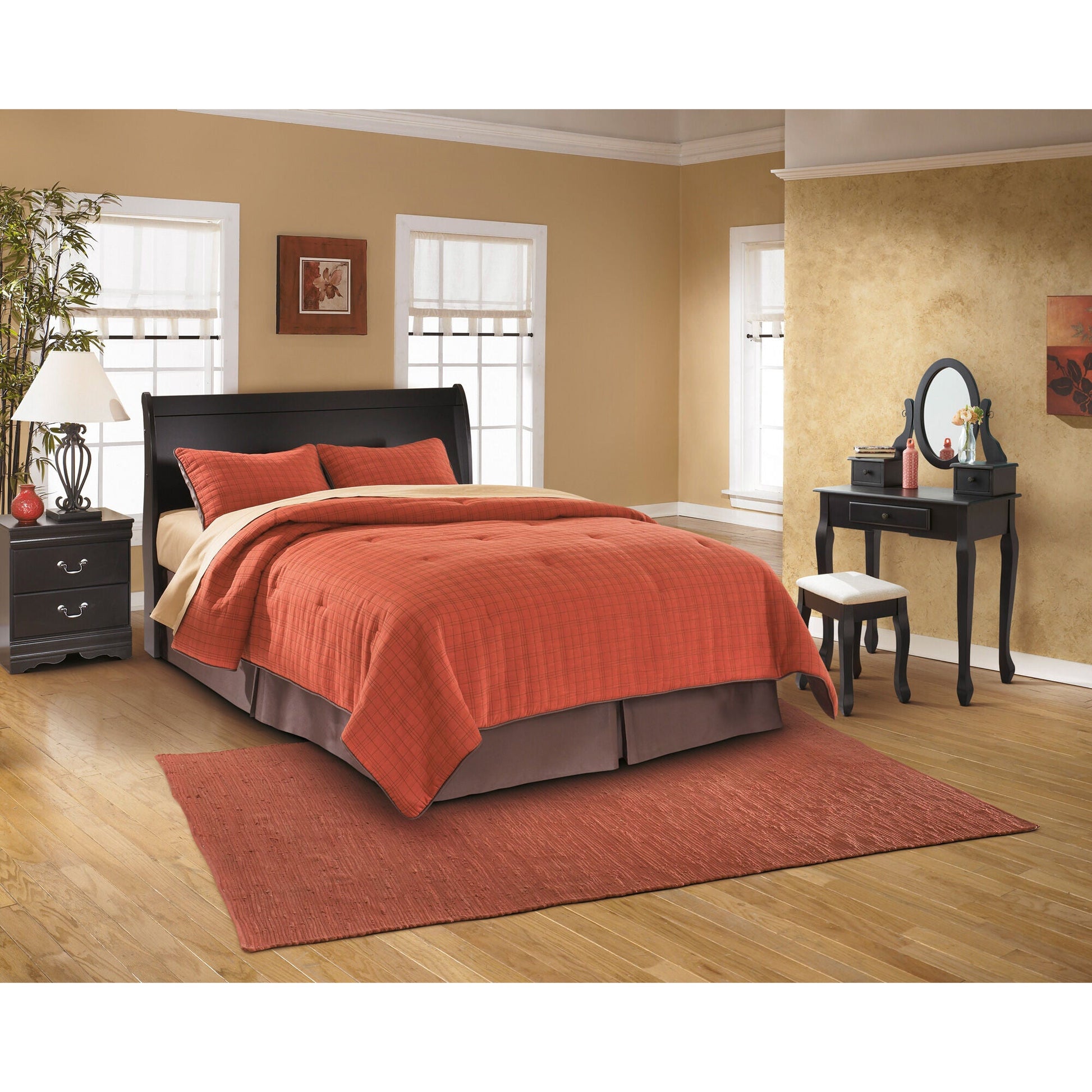 Huey Vineyard Sleigh Headboard - QK1053643_ASHL_LF1_RM