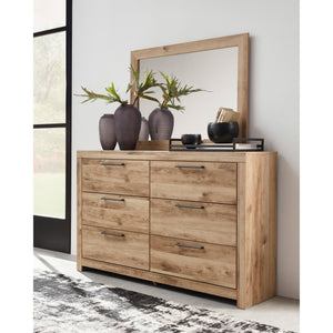 Hyanna Dresser