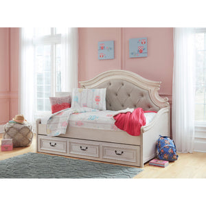 Realyn Daybed with Storage
