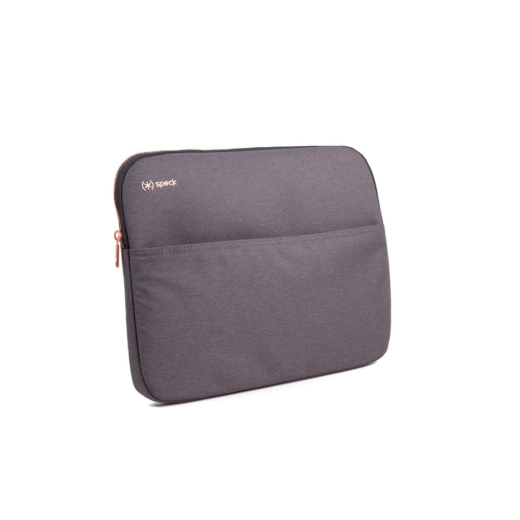 Three quarter view of the front of the sleeve#color_cloudy-grey-rose-gold